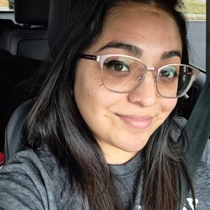 Meet your Posher, Alma